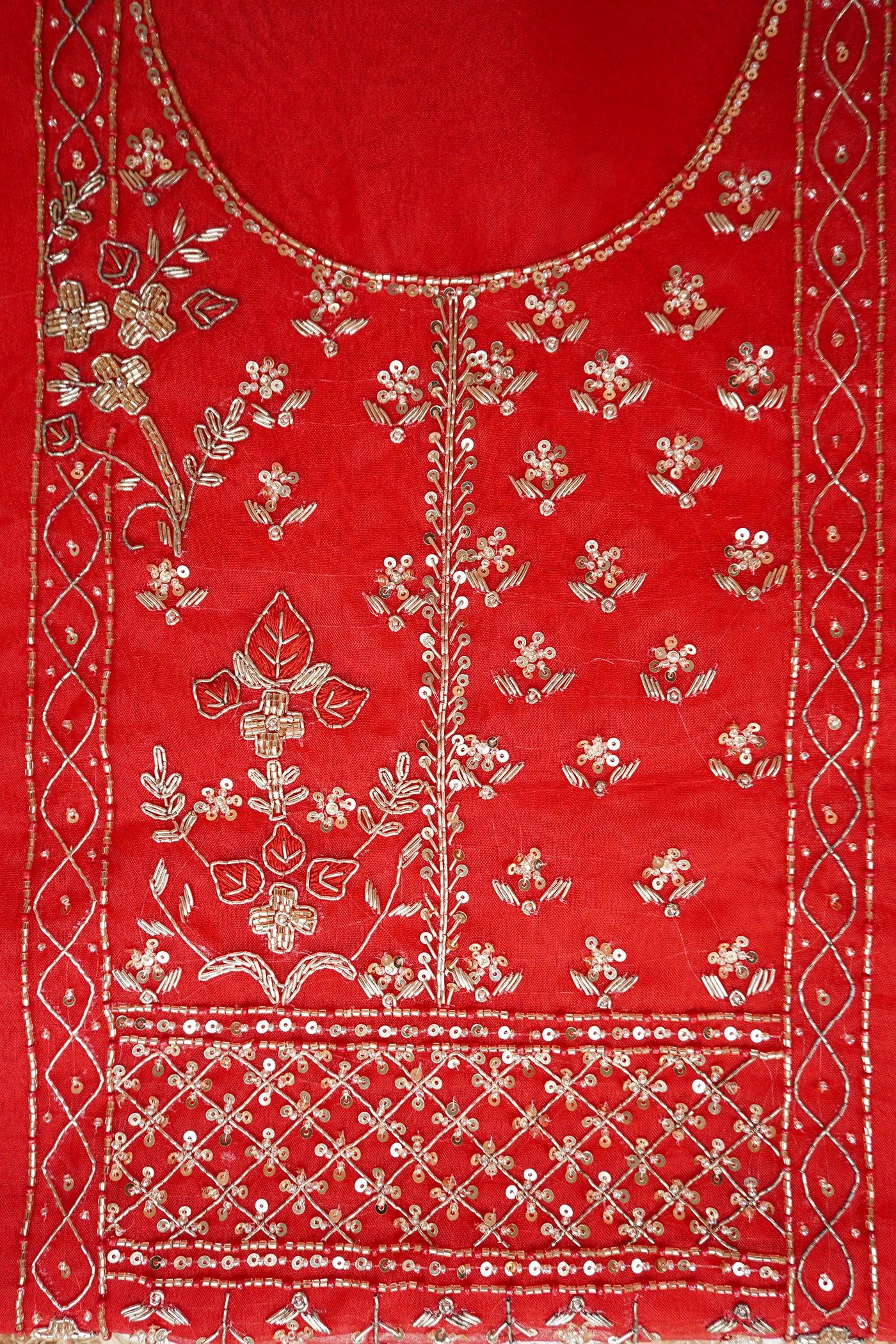 Laal Rang Hand-Embroidered Unstitched Suit Set